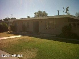 2122 S Granada Dr in Tempe, AZ - Building Photo