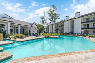 Mia LXMI Westchase West in Houston, TX - Foto de edificio - Building Photo