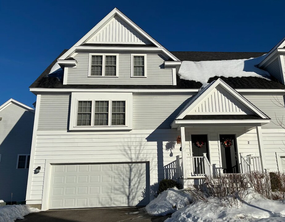4 Craftsman Ct in South Grafton, MA - Foto de edificio