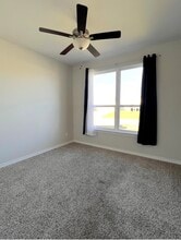 3422 De Zevala St in Corpus Christi, TX - Foto de edificio - Building Photo