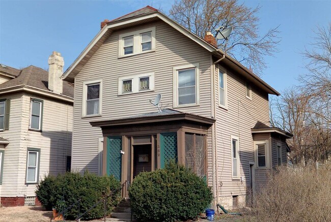 property at 382 Wyandotte Ave