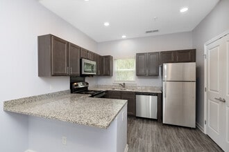 Aviles Townhomes in Gulf Shores, AL - Foto de edificio - Interior Photo