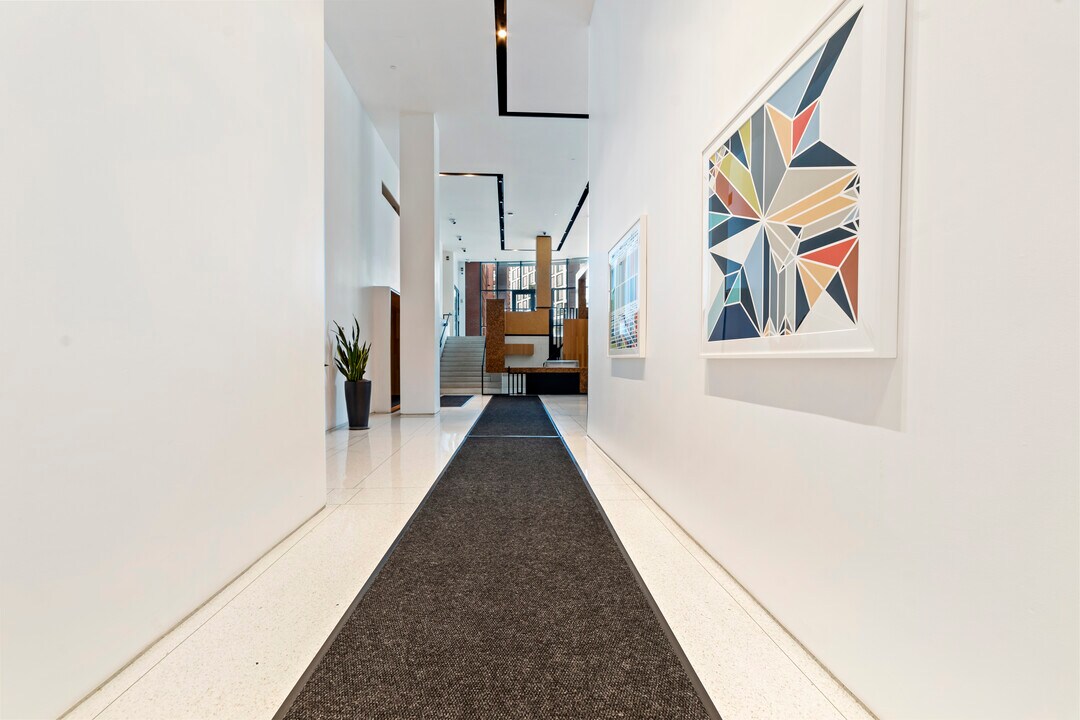 9 W Broadway, Unit 508 in Boston, MA - Building Photo