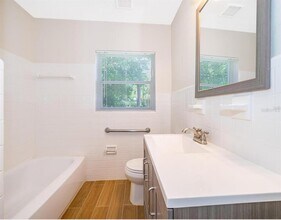 2394 S Orange Ave in Orlando, FL - Building Photo - Building Photo