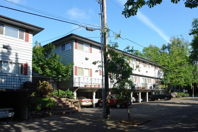 Lloyd District Condominium in Portland, OR - Building Photo - Building Photo