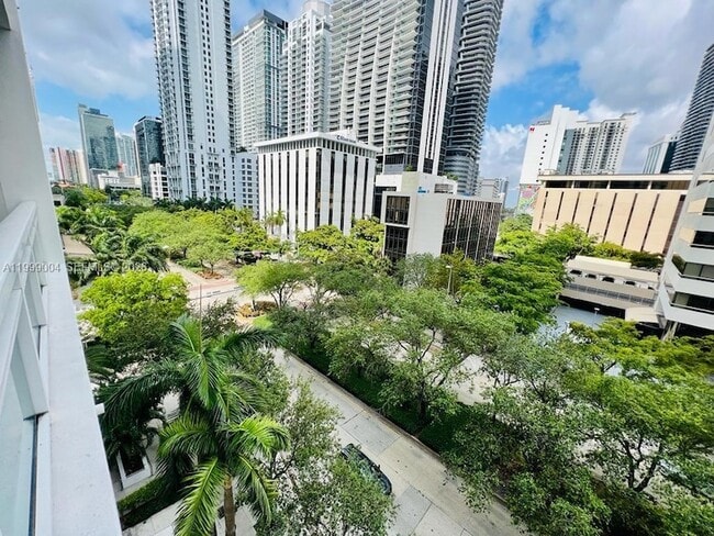 property at 951 Brickell Ave