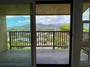 46-39 Aliianela Pl in Kaneohe, HI - Building Photo - Building Photo