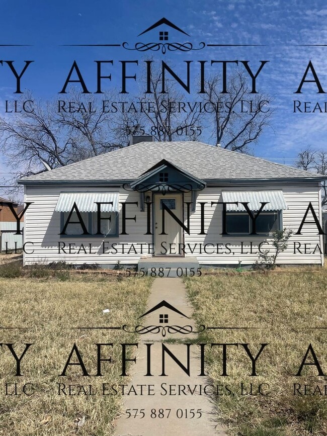 property at 404 S Lake St