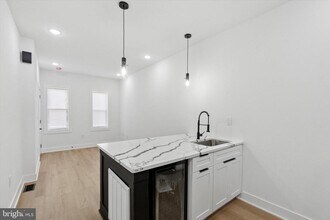 904 W Arizona St in Philadelphia, PA - Building Photo - Building Photo