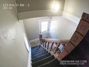 423 8th St NW in Grand Rapids, MI - Building Photo - Building Photo