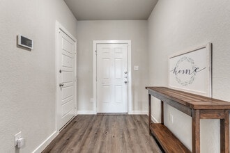 2427 Valencia Crst in San Antonio, TX - Building Photo - Building Photo