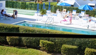 2929 SE Ocean Blvd in Stuart, FL - Building Photo