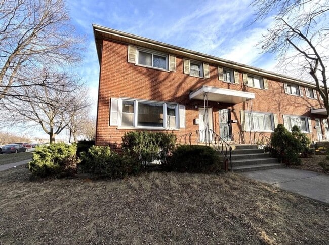 property at 929 W North Ave