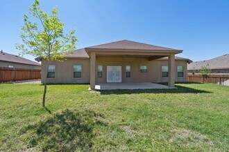 120 Red Cloud Trl in Del Rio, TX - Building Photo - Building Photo