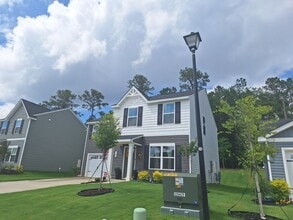505 Red Plumage Wy in Hopkins, SC - Building Photo - Building Photo