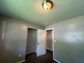1599 Magnolia Dr in Inkster, MI - Building Photo - Building Photo