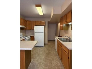 1706 Lincoln Ave in Montevideo, MN - Foto de edificio - Building Photo