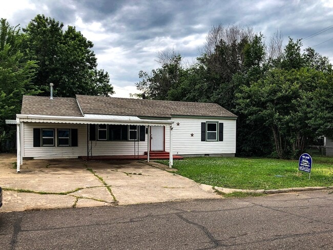 property at 609 Proctor Pl