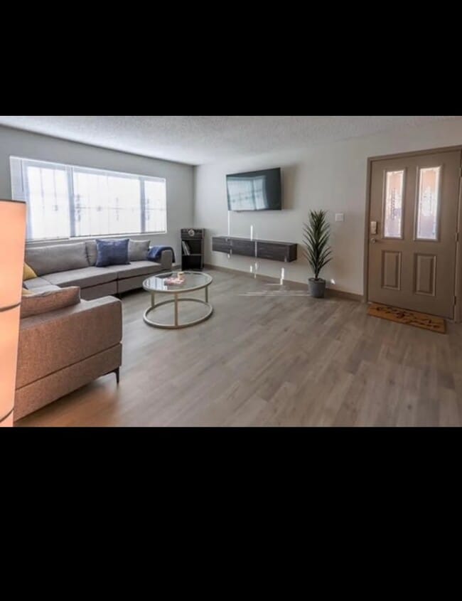 3851 Daisy St in Las Vegas, NV - Building Photo - Building Photo