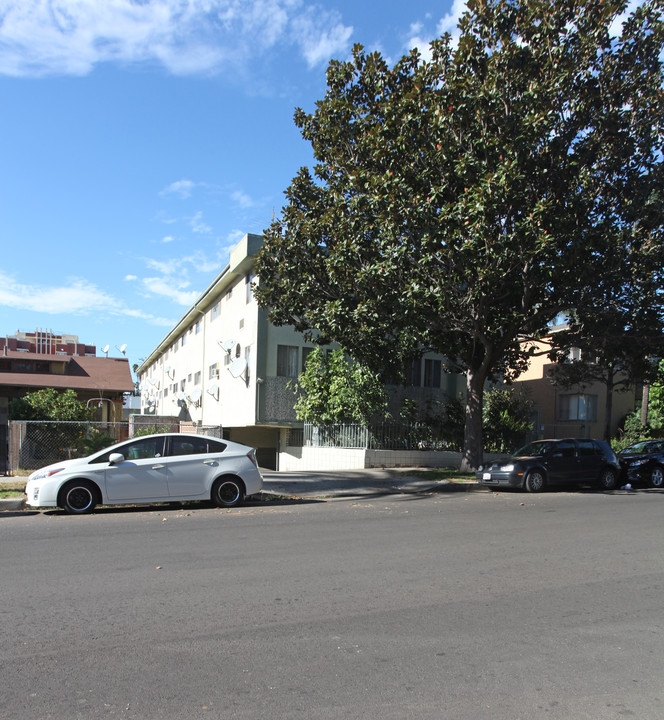 1753 Garfield Pl in Los Angeles, CA - Foto de edificio