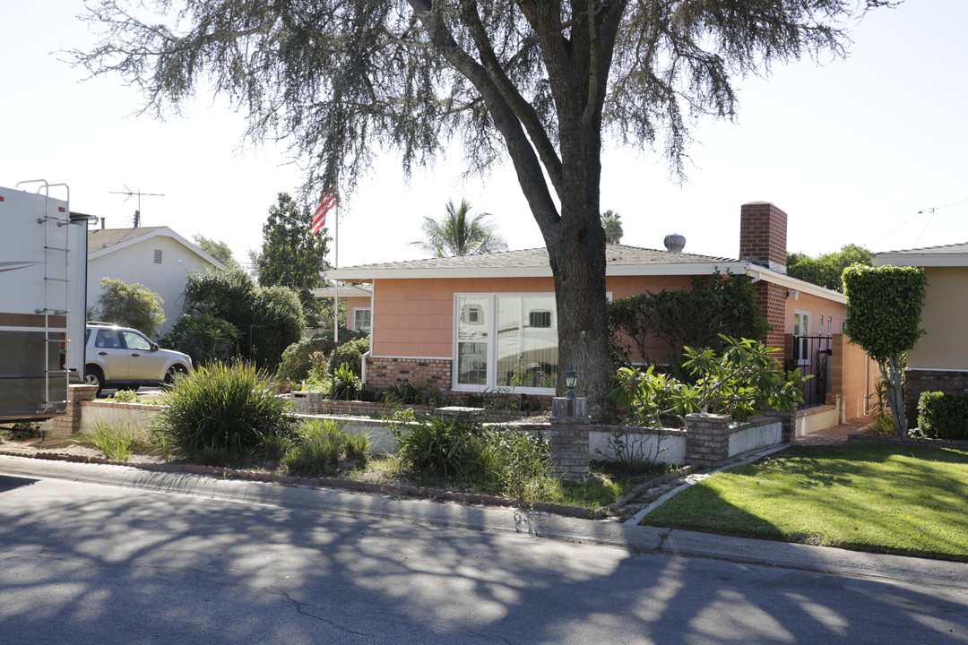 Stewart Apartments in Garden Grove, CA - Building Photo