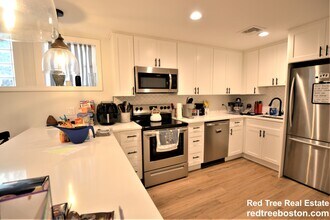 179 Putnam St, Unit 4-bed2-bathEastie in Boston, MA - Building Photo - Building Photo