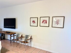 201 Crandon Blvd in Key Biscayne, FL - Building Photo - Building Photo