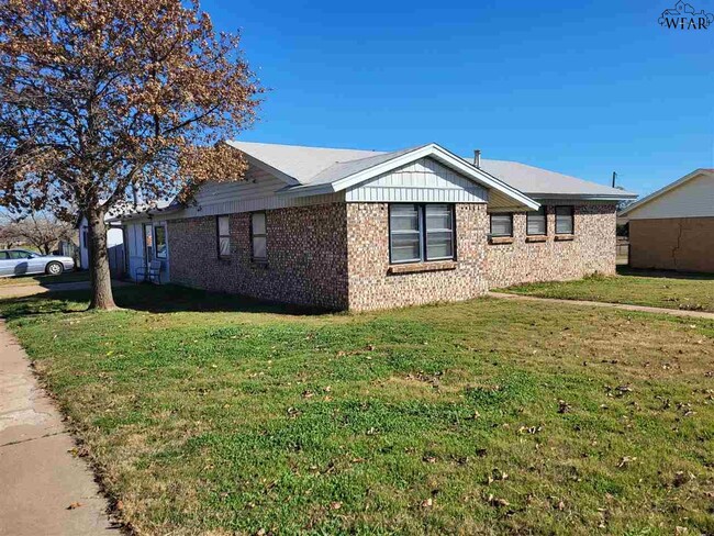 4011 Lenore Dr in Wichita Falls, TX - Building Photo - Building Photo