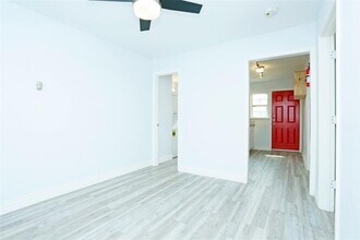 3603 Bastrop St-Unit -4 in Houston, TX - Building Photo - Building Photo