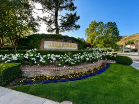 30138 Galbreth Ct in Castaic, CA - Building Photo
