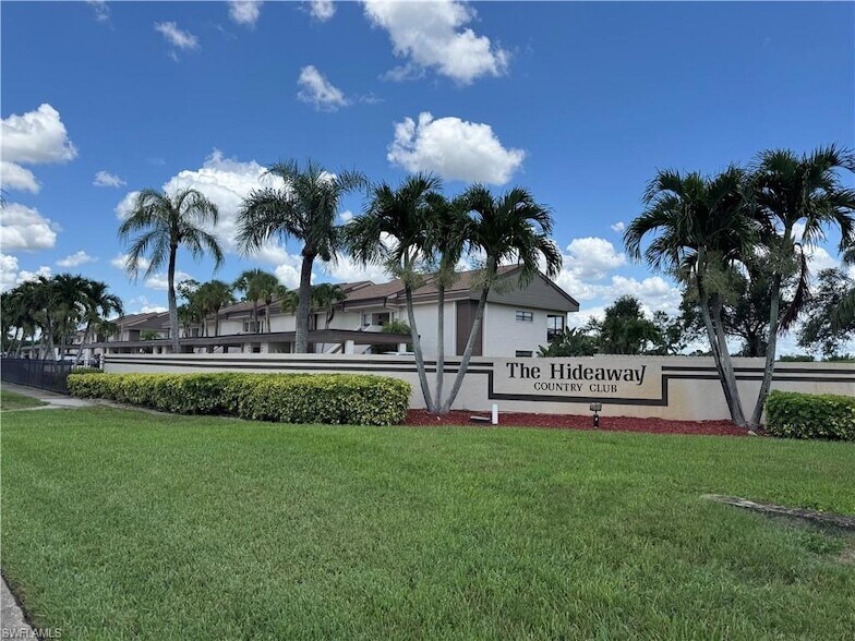5665 Trailwinds Dr, Unit 616 in Ft. Myers, FL - Building Photo