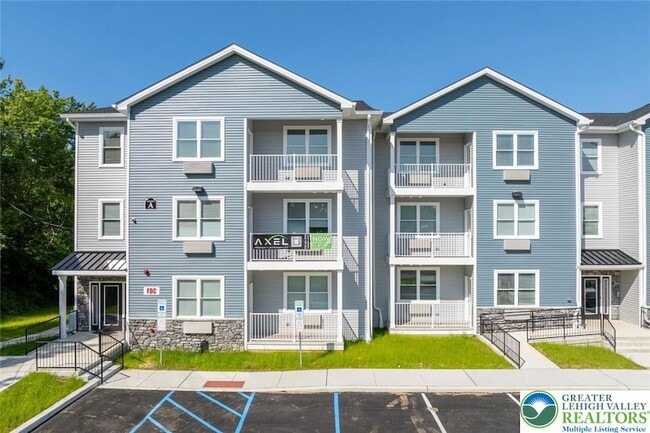 948 N Front St in Allentown, PA - Foto de edificio - Building Photo