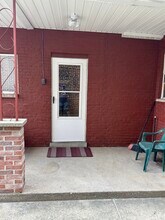 9 Oakland Sq, Unit First Floor in Pittsburgh, PA - Building Photo - Building Photo