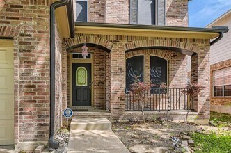 1504 Weatherford Dr in Austin, TX - Foto de edificio - Building Photo