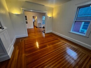7 Watson St, Unit 1 in Somerville, MA - Building Photo - Building Photo