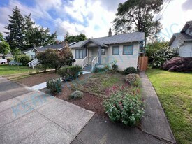 1420 NE 53rd Ave in Portland, OR - Building Photo