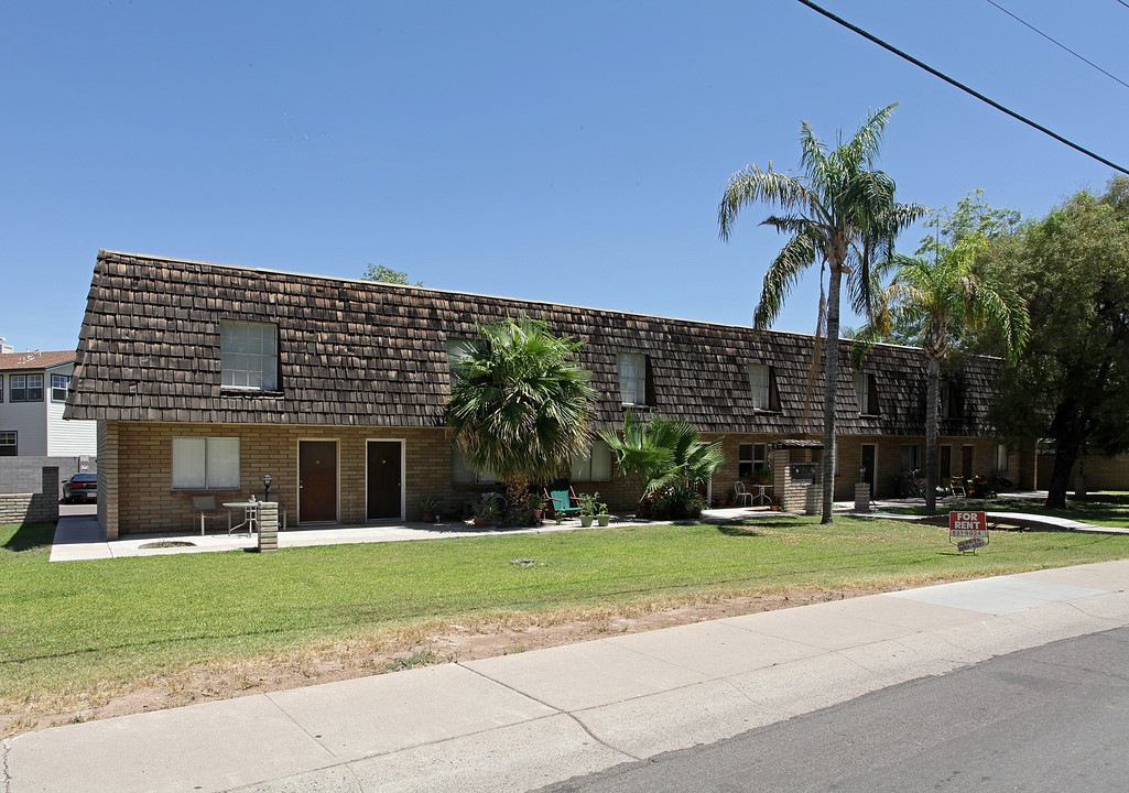 210 W 10th Pl in Tempe, AZ - Foto de edificio