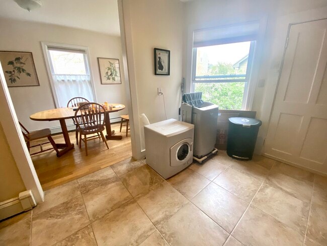 14 Fisk Pl, Unit 1