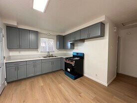 16260 Orange St in Hesperia, CA - Building Photo