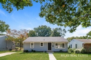 9 W 89 Terrace in Kansas City, MO - Building Photo