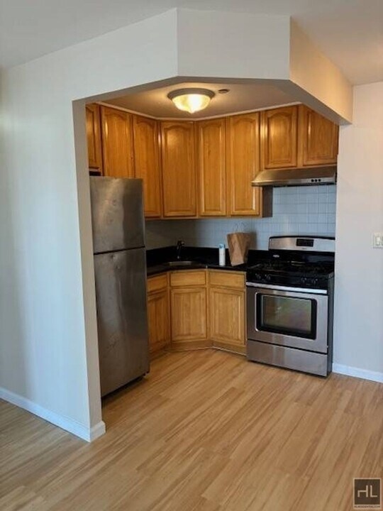 67 STREET in Queens, NY - Building Photo