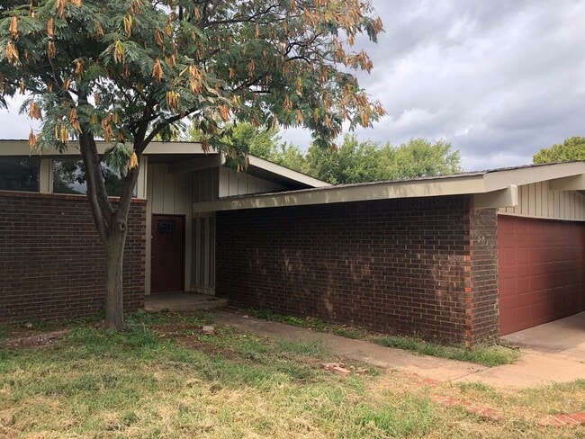 10201 Island View Dr