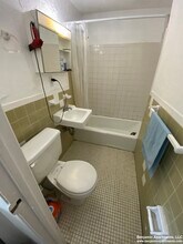 28 S Huntington Ave, Unit 302 in Boston, MA - Foto de edificio - Building Photo