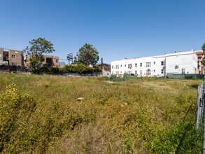 2859 Francis Ave in Los Angeles, CA - Building Photo - Building Photo