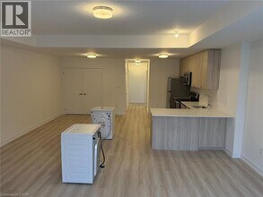 25 Palace St in Kitchener, ON - Building Photo - Building Photo