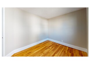 281 Lamartine St, Unit 1 in Boston, MA - Foto de edificio - Building Photo