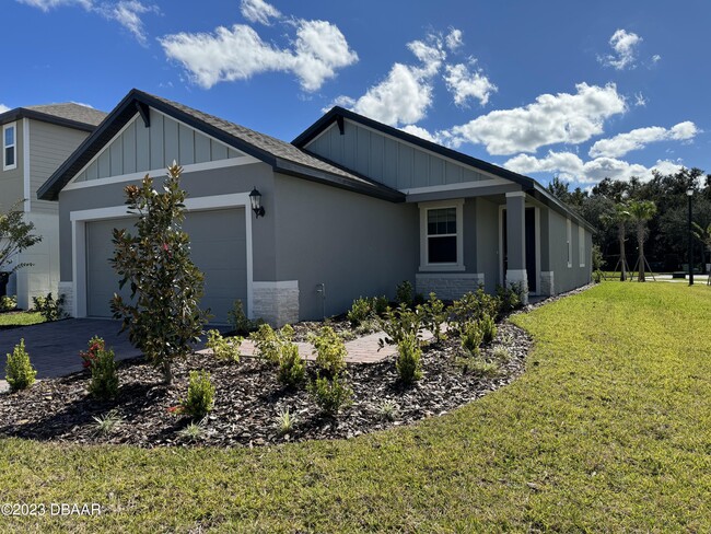 142 Pitching Wedge Dr in Daytona Beach, FL - Building Photo - Building Photo