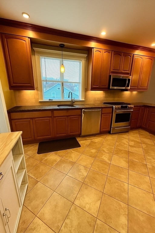158 Highland Ave, Unit #1