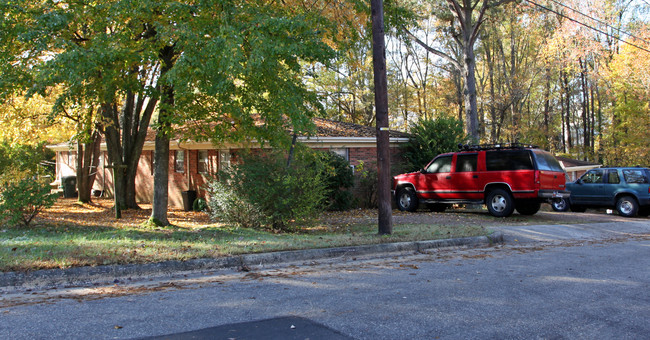 315-325 Wood St in Cary, NC - Building Photo - Building Photo