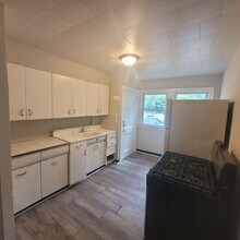 3219 W 114th St in Cleveland, OH - Building Photo - Building Photo